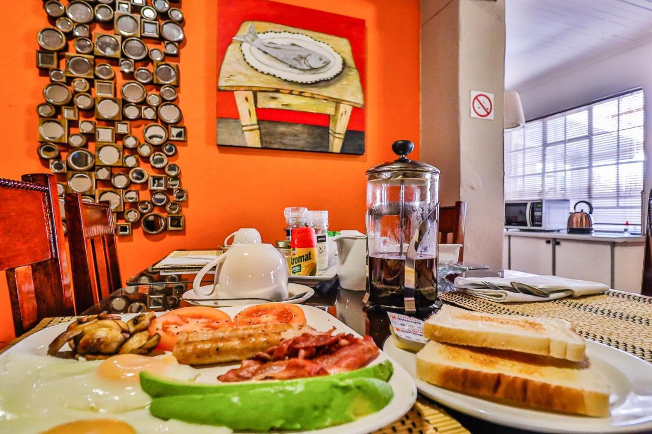 Sunbury Bed And Breakfast ヨハネスブルグ エクステリア 写真