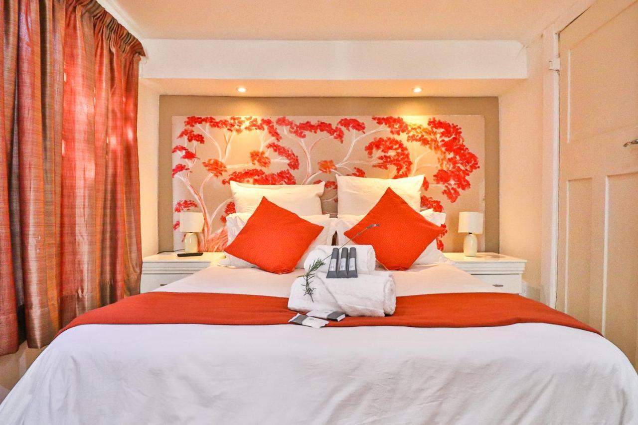 Sunbury Bed And Breakfast ヨハネスブルグ エクステリア 写真