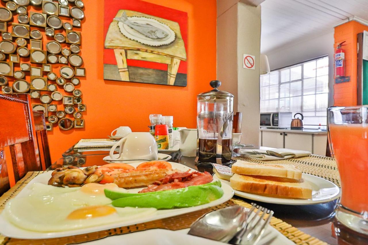 Sunbury Bed And Breakfast ヨハネスブルグ エクステリア 写真