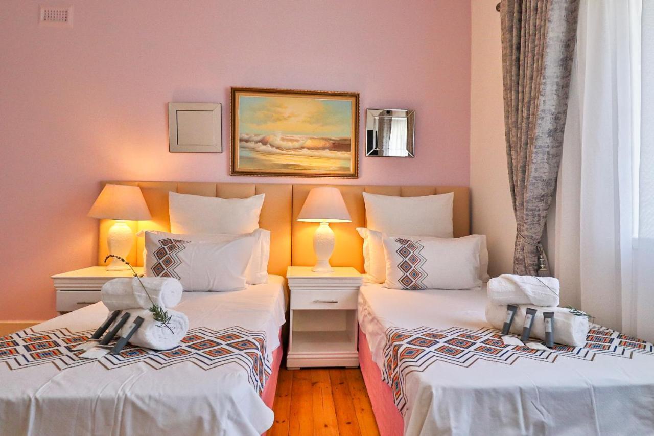 Sunbury Bed And Breakfast ヨハネスブルグ エクステリア 写真