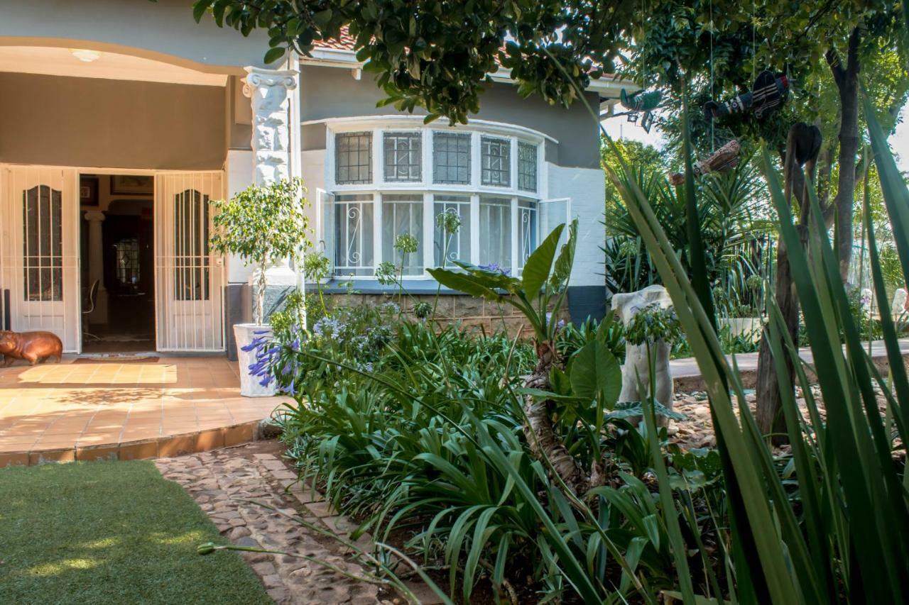 Sunbury Bed And Breakfast ヨハネスブルグ エクステリア 写真